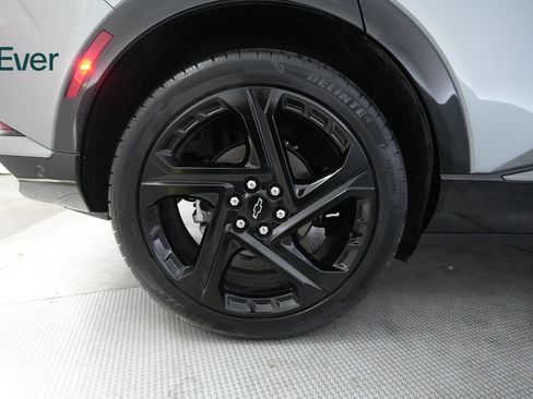 Used 2024 Chevrolet Equinox EV RS FWD image 21