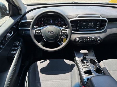Used 2020 Kia Sorento LX AWD/4WD image 18