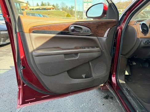 Used 2016 Buick Enclave Leather image 12