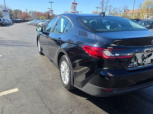 Used 2025 Toyota Camry LE w/ Convenience Package AWD/4WD image 5