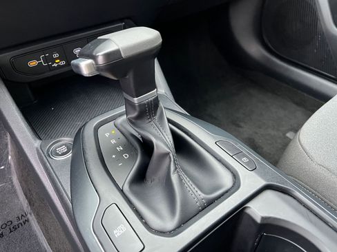 Used 2025 Kia K4 LXS image 43