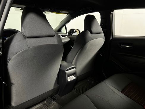 Certified 2025 Toyota Corolla SE image 19