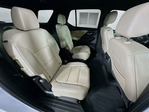 Used 2023 Chevrolet Traverse LT w/ LT Premium Package image 36