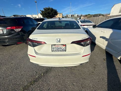 Certified 2025 Honda Civic Sport image 6