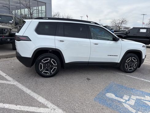 New 2026 Jeep Cherokee Limited AWD/4WD image 34