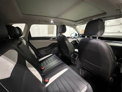 Certified 2026 Volkswagen Taos SEL AWD/4WD image 15