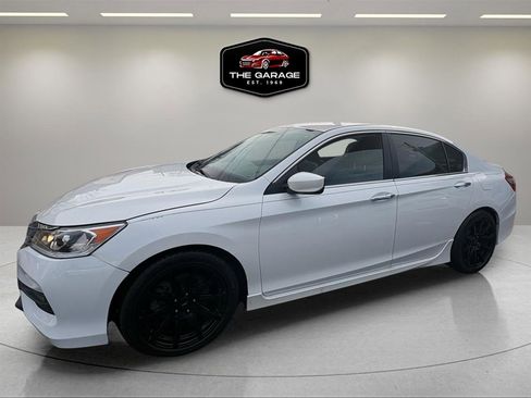 Used 2017 Honda Accord Sport Special Edition image 2