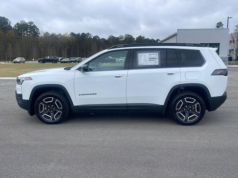 New 2026 Jeep Cherokee Laredo AWD/4WD image 4