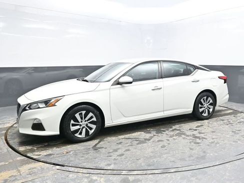 Used 2021 Nissan Altima 2.5 S image 3