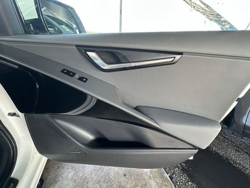 Certified 2024 Kia Niro SX image 31