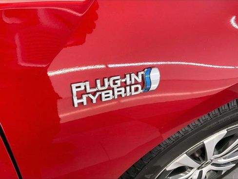 Used 2020 Toyota Prius Prime LE FWD image 7
