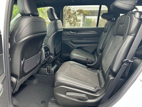 New 2025 Jeep Grand Cherokee L Altitude image 27