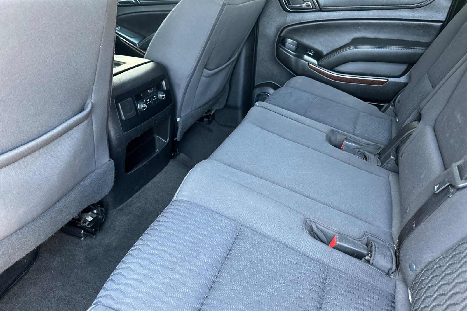 Used 2018 GMC Yukon XL SLE w/ SLE Value Package AWD/4WD image 14