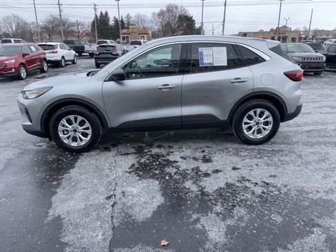 Used 2023 Ford Escape Active w/ Tech Pack #1 AWD/4WD image 17