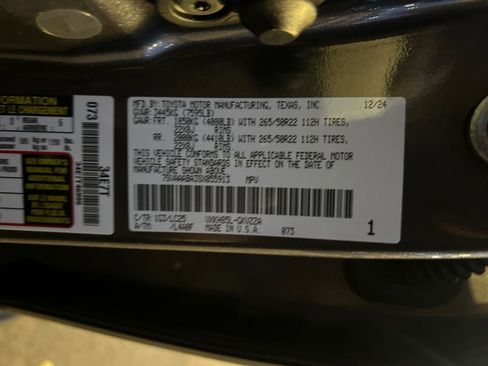 Used 2025 Toyota Sequoia 4WD image 35