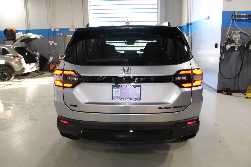 New 2026 Honda Pilot Black Edition image 11