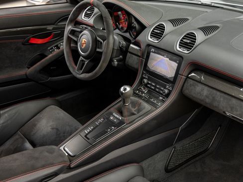 Used 2020 Porsche 718 Cayman GT4 RWD image 52