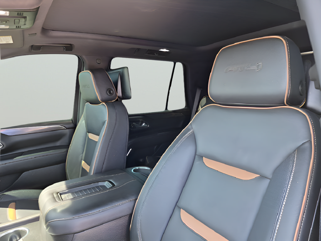 Used 2024 GMC Yukon AT4 w/ Technology Package AWD/4WD image 41