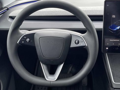 Used 2026 Tesla Model Y 2WD image 7