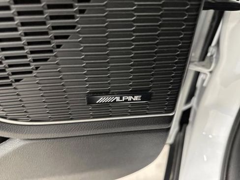 Used 2023 Jeep Grand Cherokee 4WD 4xe w/ Luxury Tech Group II image 31