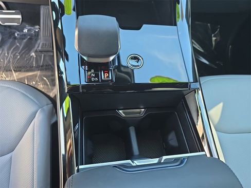 Certified 2025 Land Rover Range Rover Sport Dynamic SE image 26