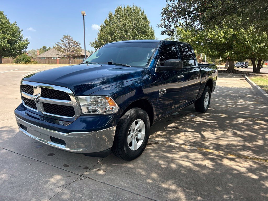 Used 2022 RAM 1500 Classic SLT AWD/4WD image 1