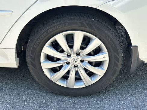 Used 2013 Toyota Corolla LE FWD image 5