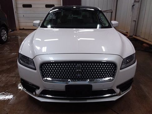 Used 2017 Lincoln Continental Select w/ Climate Package image 6