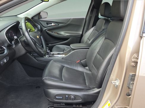 Used 2024 Chevrolet Malibu LT image 9