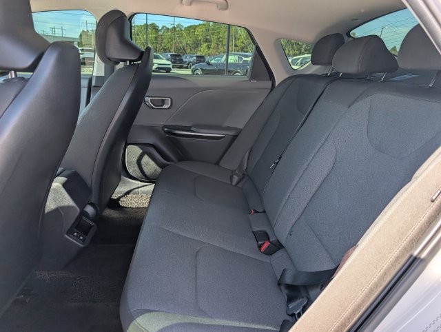 Used 2025 Kia K4 FWD image 29