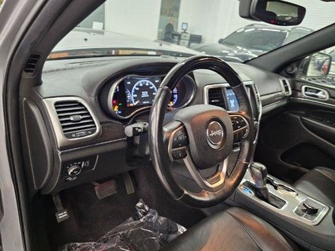 Used 2018 Jeep Grand Cherokee Overland image 7