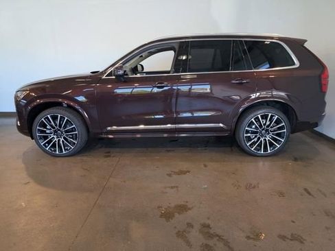 New 2026 Volvo XC90 B6 Ultra w/ Lounge Package AWD/4WD image 3