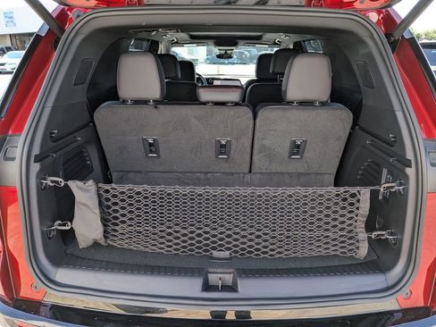 Used 2026 Chevrolet Traverse RS FWD image 31