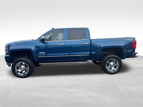 Used 2017 Chevrolet Silverado 1500 High Country AWD/4WD image 2