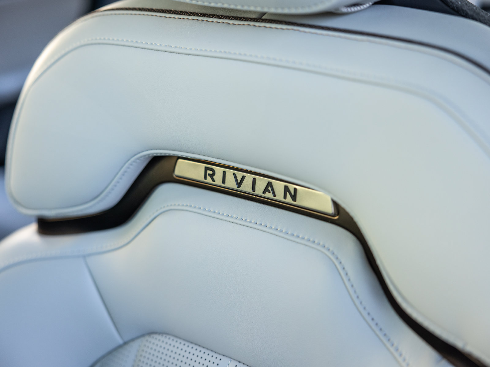 Used 2026 Rivian R1T Premium Quad AWD/4WD image 26