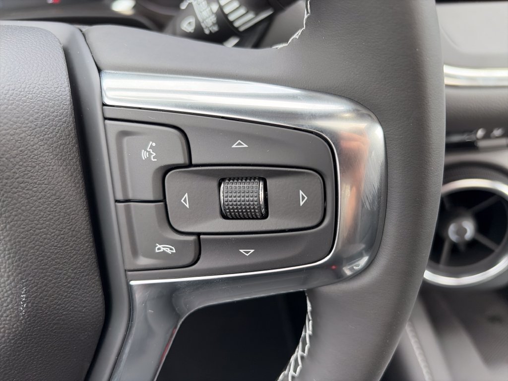 New 2026 Chevrolet Blazer LT w/ Sound & Technology Package AWD/4WD image 12
