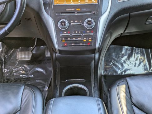 Used 2018 Lincoln MKC Select w/ Select Plus Package image 21