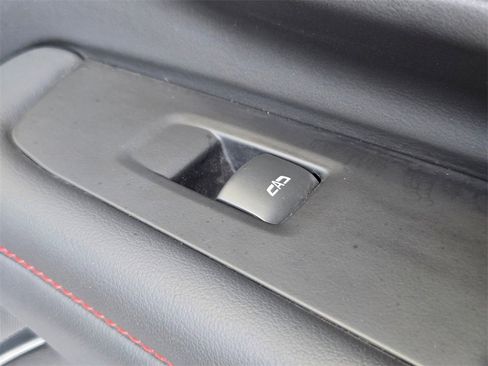 Used 2024 Chevrolet Suburban RST w/ Luxury Package image 34