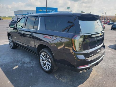 Used 2025 Chevrolet Suburban High Country AWD/4WD image 6