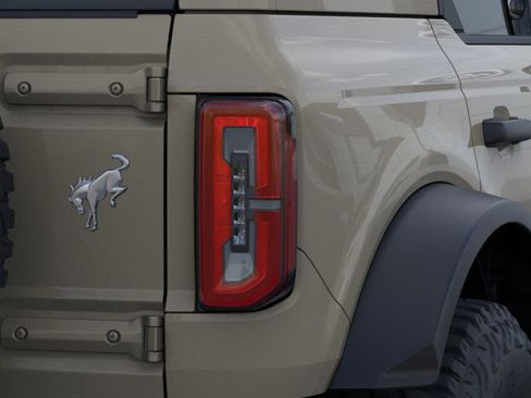 New 2026 Ford Bronco Outer Banks w/ Sasquatch Package image 23