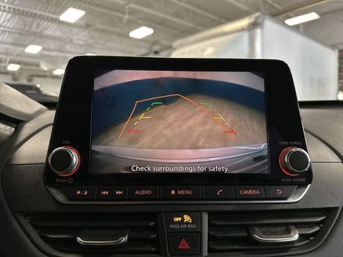 Used 2022 Nissan Altima 2.5 SV image 8