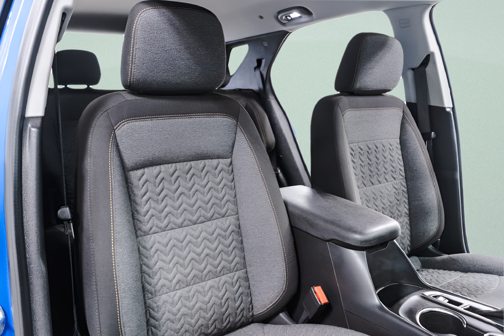 Used 2024 Chevrolet Equinox LT w/ LPO, Floor Liner Package FWD image 34