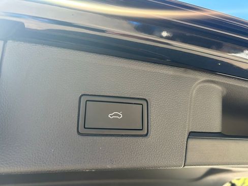 Certified 2023 Volkswagen Atlas SEL Premium AWD/4WD image 50