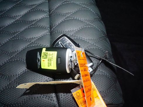 New 2025 Genesis GV70 3.5T Sport w/ Sport Advanced Package image 24