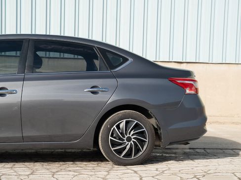 Used 2019 Nissan Sentra S image 8
