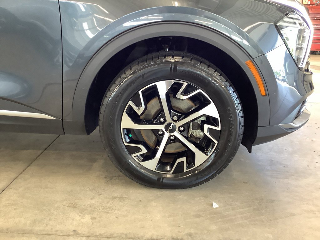 Certified 2024 Kia Sportage EX AWD/4WD image 26