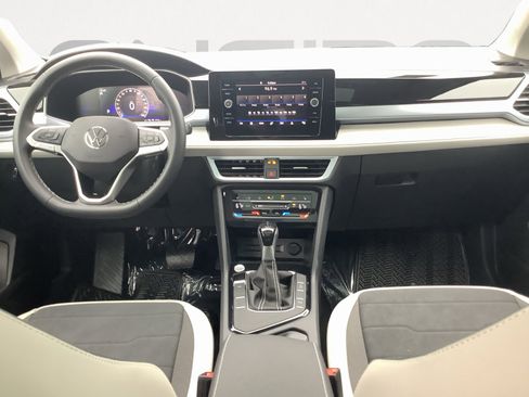 New 2026 Volkswagen Taos SE FWD image 13