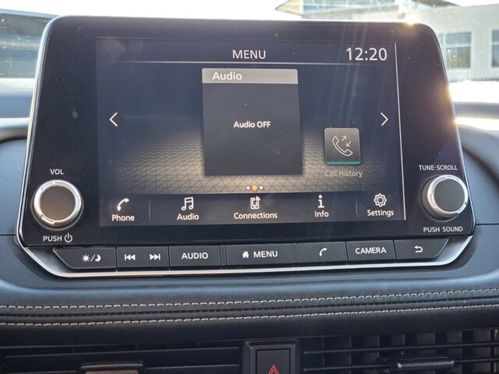 Used 2024 Nissan Rogue S AWD/4WD image 16