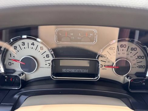 Used 2010 Ford Expedition Eddie Bauer RWD image 28
