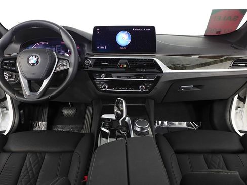Used 2022 BMW 530i w/ Convenience Package image 24